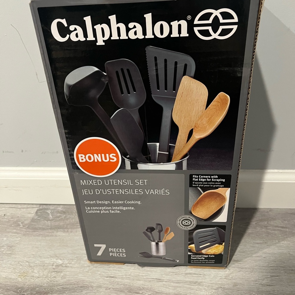 Calphalon Utensil Set with Black and Wood Accents